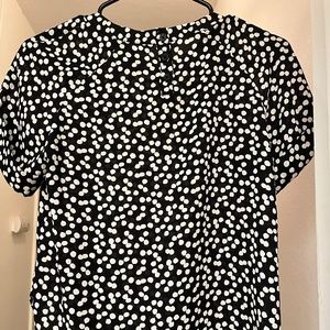 Banana republic Polka dot blouse (excellent condition)